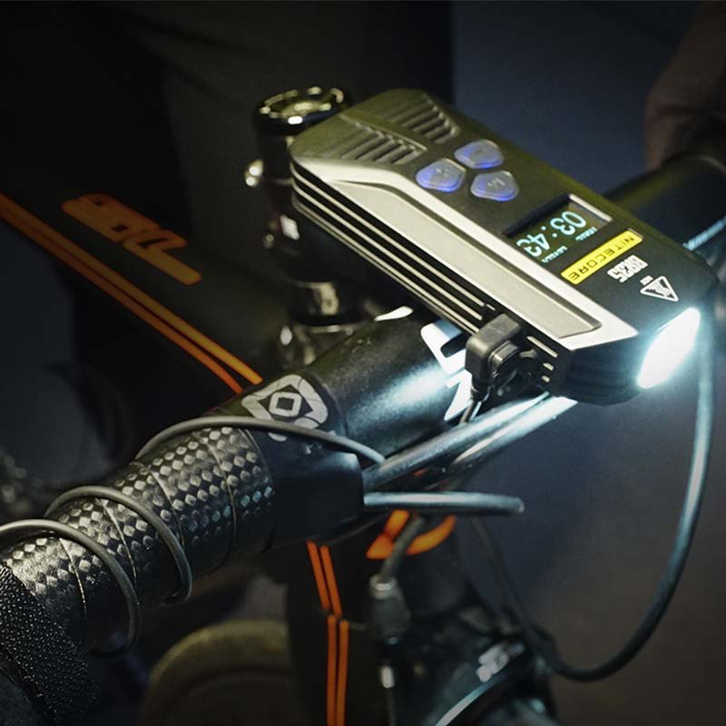 Велафора Nitecore BR35, що перезаряджається.