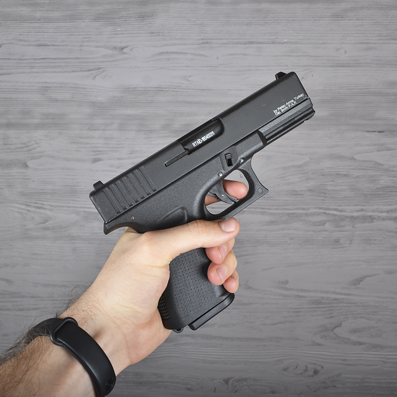 Пистолет сигнальный, стартовый Retay Glock G 17 (9мм, 14 зарядов), черный