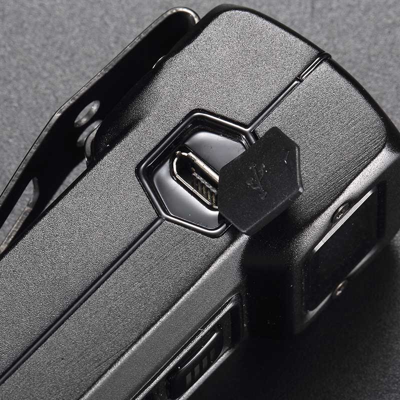 Надпотужний накладний ліхтар із OLED дисплеєм Nitecore TUP, чорний