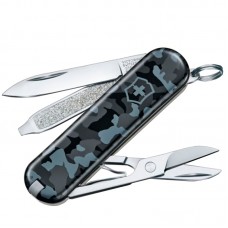 Ніж складаний, мультитул Victorinox Classic SD (58мм, 7 функцій), синій камуфляж 0.6223.942