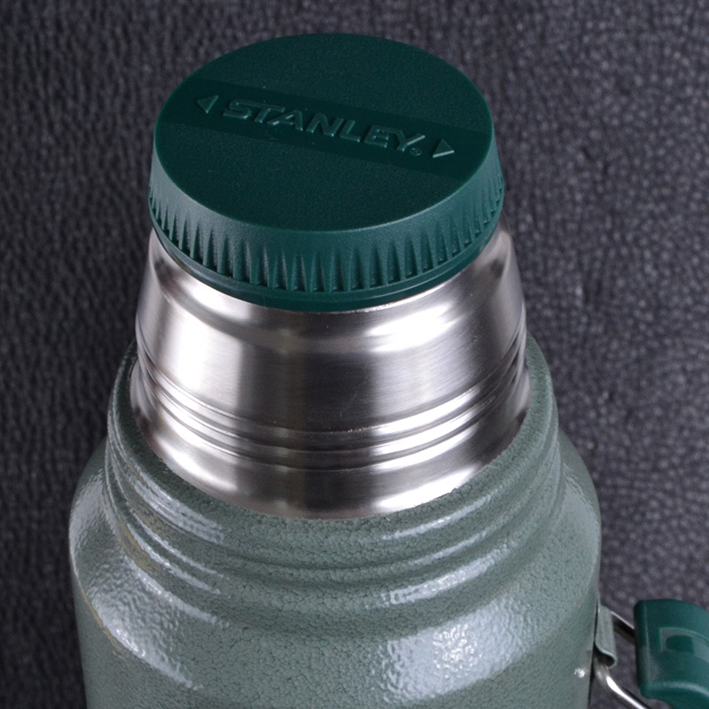Термос Stanley Legendary Classic (1л), зелений