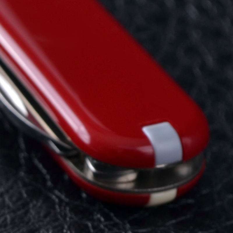 Ніж складаний, мультитул Victorinox Classic SD (58мм, 7 функцій), червоний 0.6223