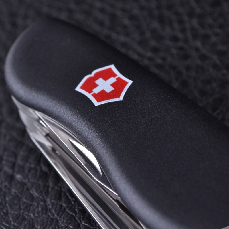Нож складной, мультитул Victorinox Outrider (111мм, 14 функций), черный 0.9023.3
