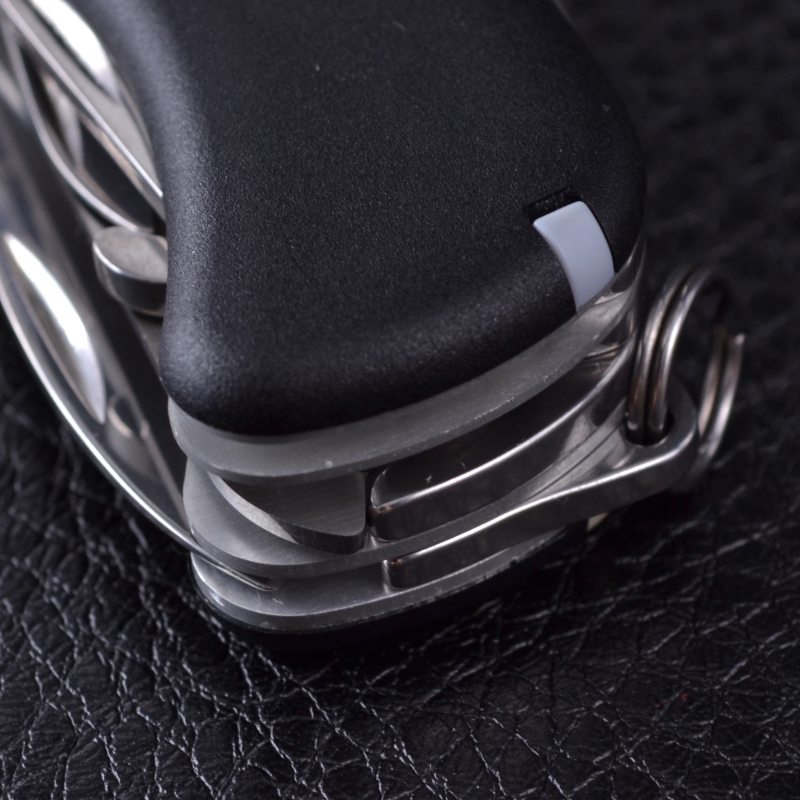 Нож складной, мультитул Victorinox Outrider (111мм, 14 функций), черный 0.9023.3