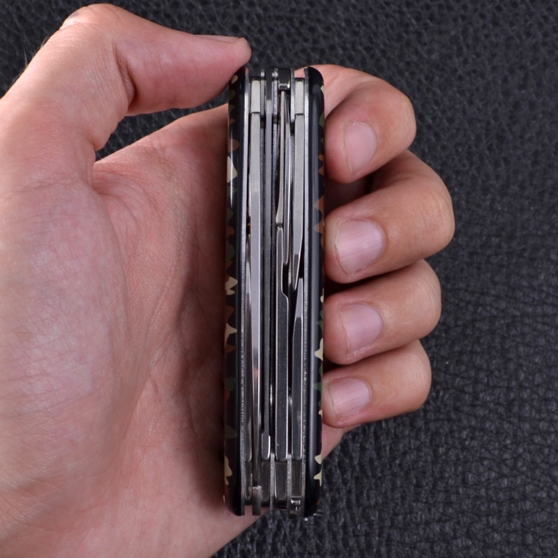Ніж складаний, мультитул Victorinox Huntsman (91мм, 15 функцій), камуфляж 1.3713.94