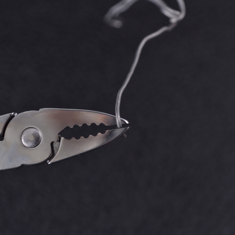 Ніж складаний, мультитул Victorinox Swisschamp (91мм, 33 функції), червоний 1.6795