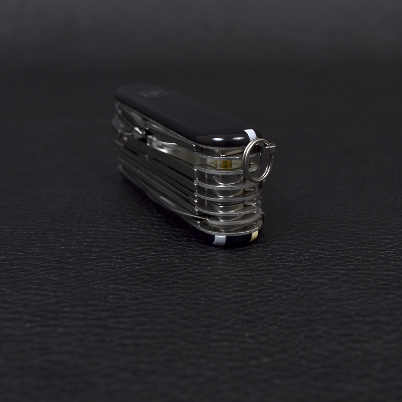 Ніж складаний, мультитул Victorinox Swisschamp (91мм, 33 функції), чорний 1.6795.3