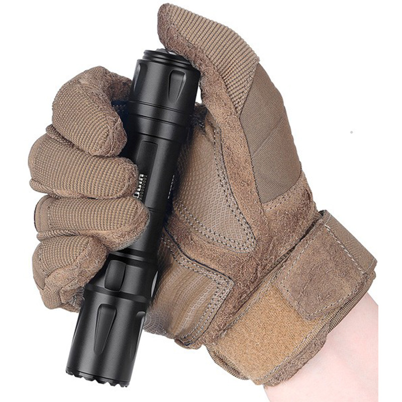 Фонарь Olight Odin (Cree XH-P 35, 2000 люмен, 4 режима, 1x21700, магнитная зарядка), черный