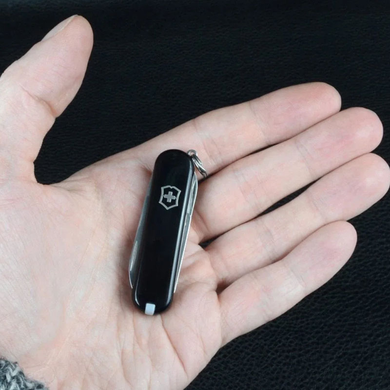 Ніж складаний, мультитул Victorinox Classic SD (58мм, 7 функцій), чорний 06223.3G