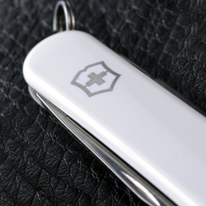 Ніж складаний, мультитул Victorinox Classic SD (58мм, 7 функцій), білий 0.6223.7