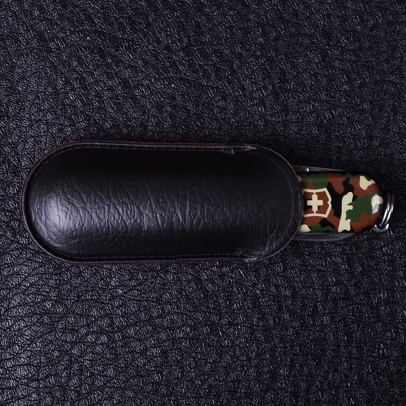 Ніж складаний, мультитул Victorinox Classic SD (58мм, 7 функцій), камуфляжний 0.6223.94