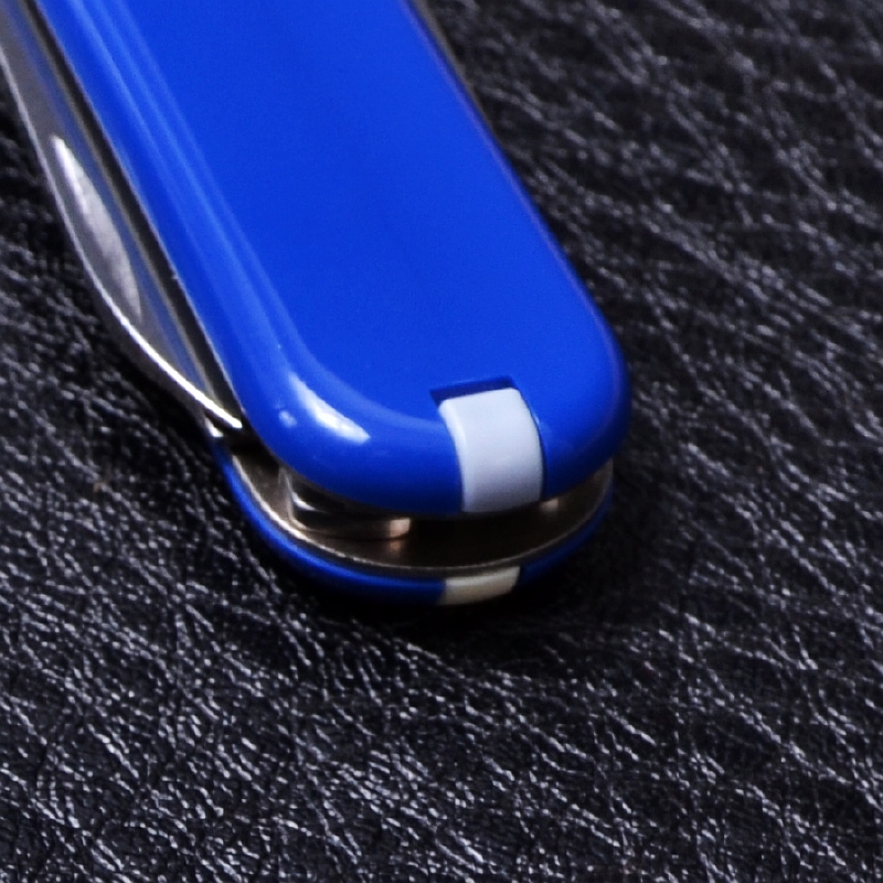 Ніж складаний, мультитул Victorinox Classic SD (58мм, 7 функцій), синій 0.6223.2