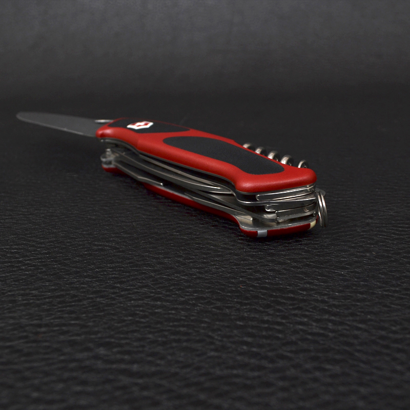 Ніж складаний, мультитул Victorinox Rangergrip 57 Hunter One Hand (130мм, 13 функцій) 0.9583.MC