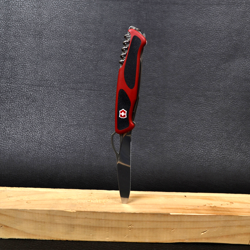 Ніж складаний, мультитул Victorinox Rangergrip 57 Hunter One Hand (130мм, 13 функцій) 0.9583.MC