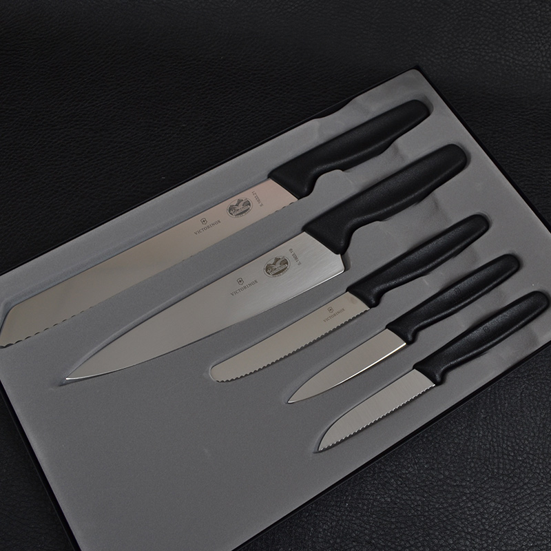 Набір кухонних ножів Victorinox (5 предметів), чорний 5.1163.5