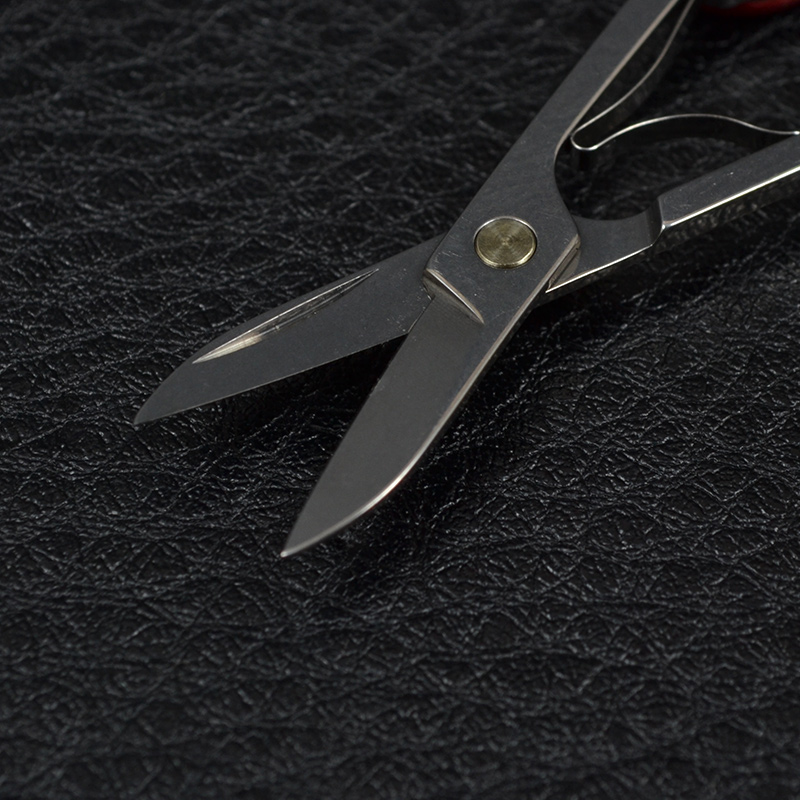 Ніж складаний, мультитул Victorinox Classic Edelweiss (58мм, 7 функцій), білий 0.6203.840
