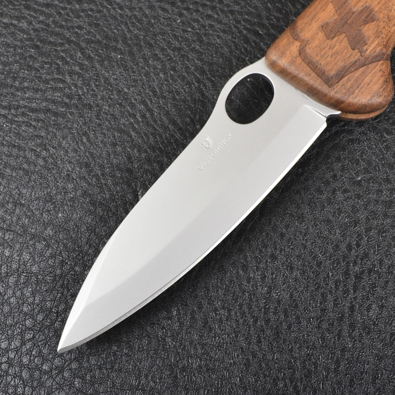 Ніж складаний Victorinox Hunter Pro (130мм), дерево, чохол 0.9410.63