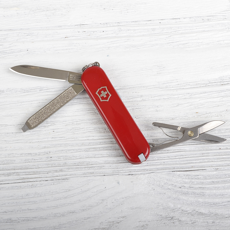 Нож складной, мультитул Victorinox Signature (58мм, 7 функций), красный 0.6225