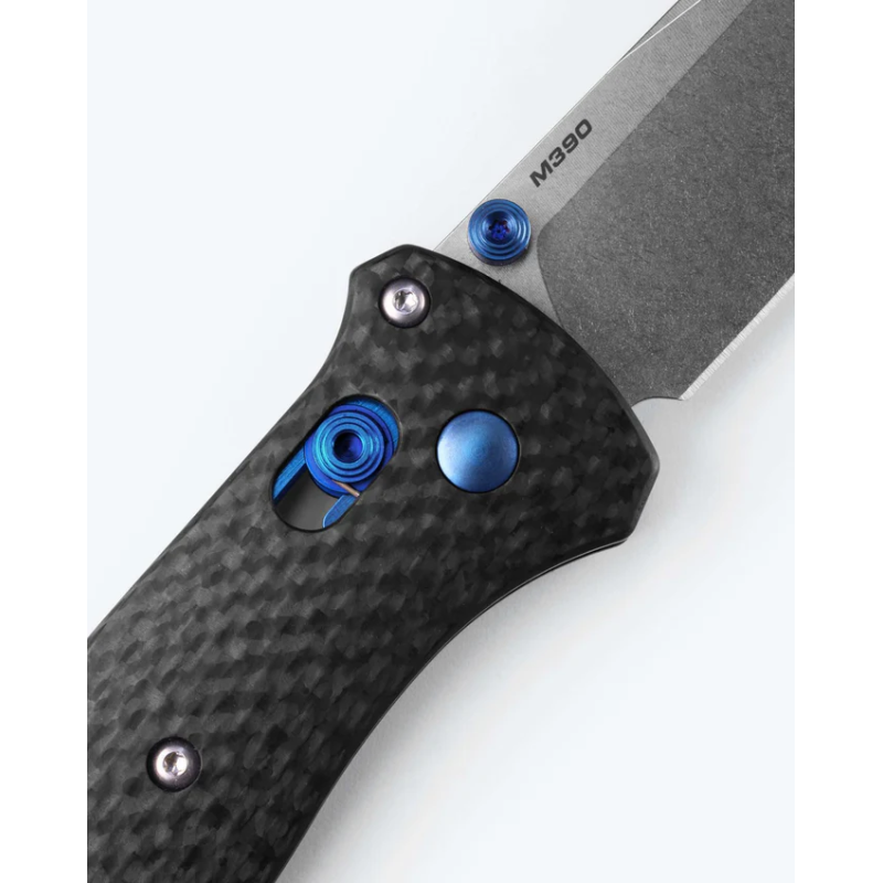 Нож Benchmade"Bailout"