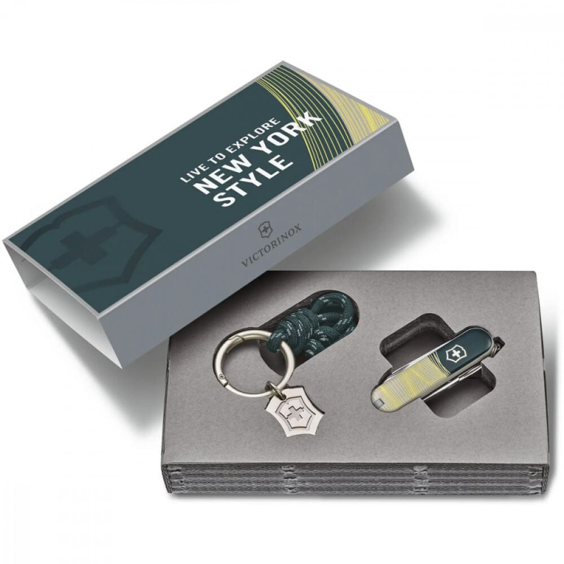Нож Victorinox Сlassic SD "New York Style"