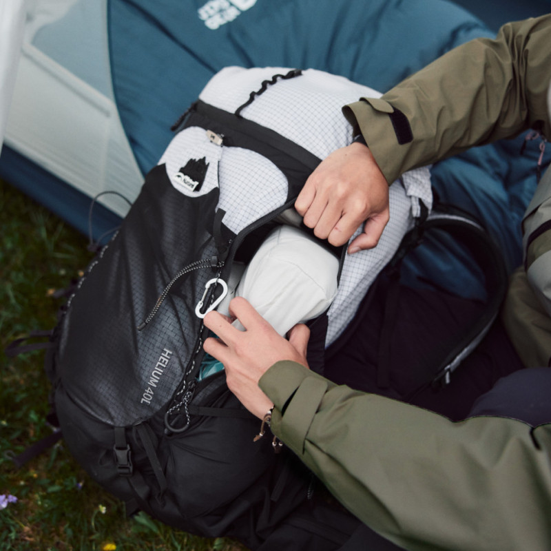 Рюкзак туристичний Naturehike CNK2450XB016, 40 л, чорний, M