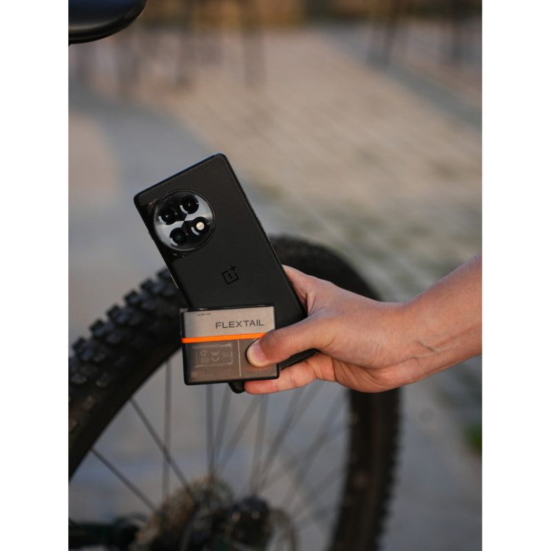 Велосипедний міні насос-задня фара Flextail Tiny Tire Pump ACS, чорний