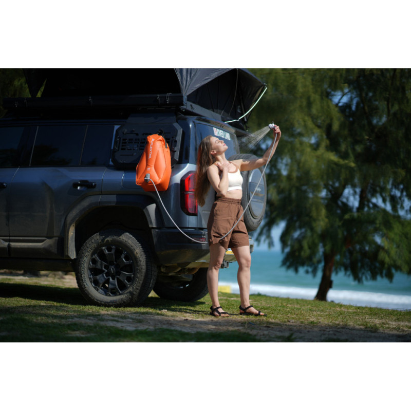 Контейнер для води з насосом та душовою лійкою Flextail Tiny Shower Bag, 20л, помаранчевий