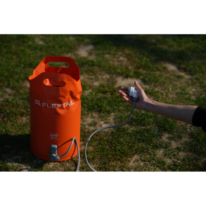 Контейнер для води з насосом та душовою лійкою Flextail Tiny Shower Bucket, 20л, помаранчевий
